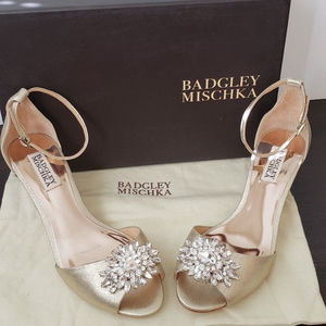 Badgley Mischka Sandals Sainte Platino